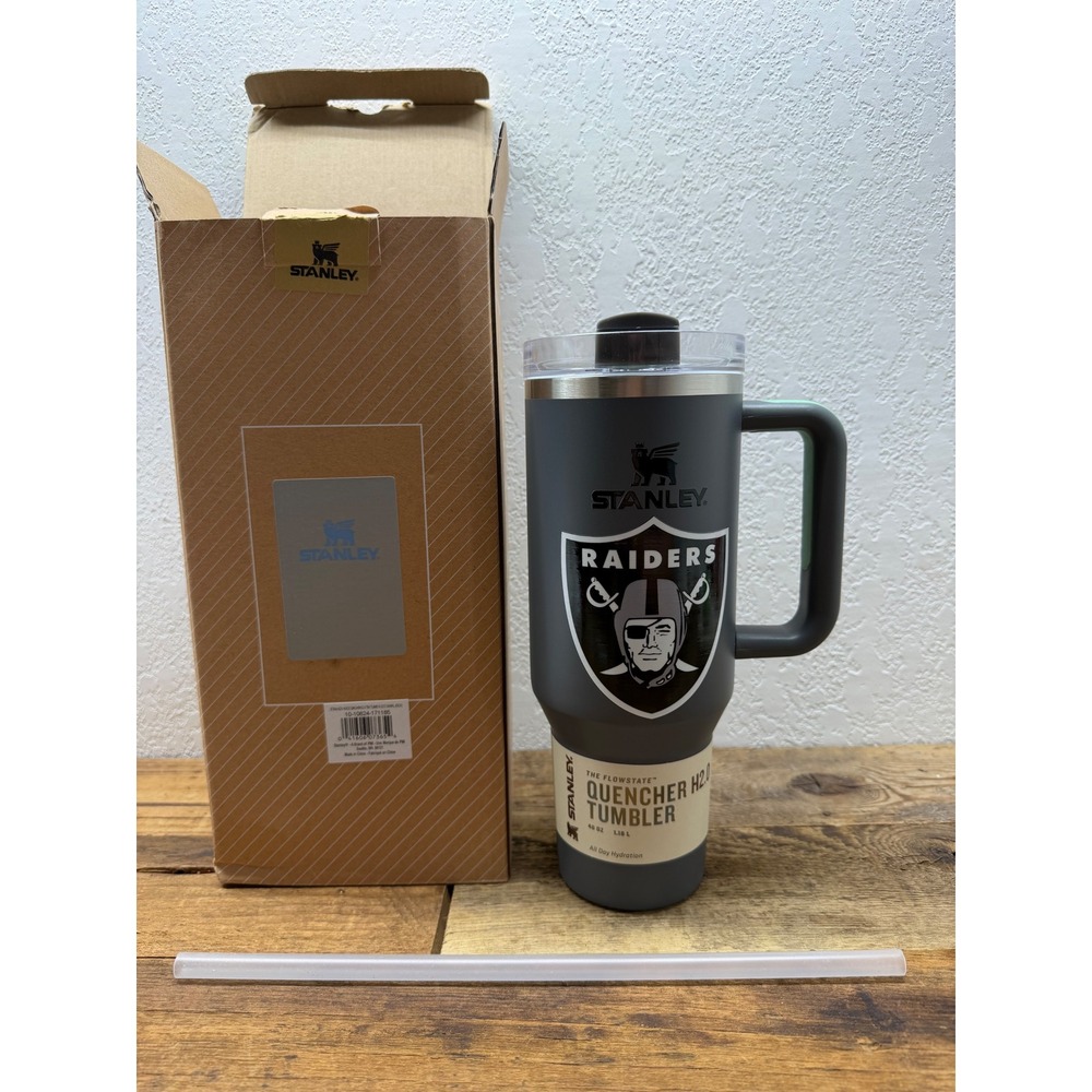 Stanley NFL Las Vegas Raiders Quencher H2.0 FlowState Tumbler 40oz Grey New - Picture 1 of 4